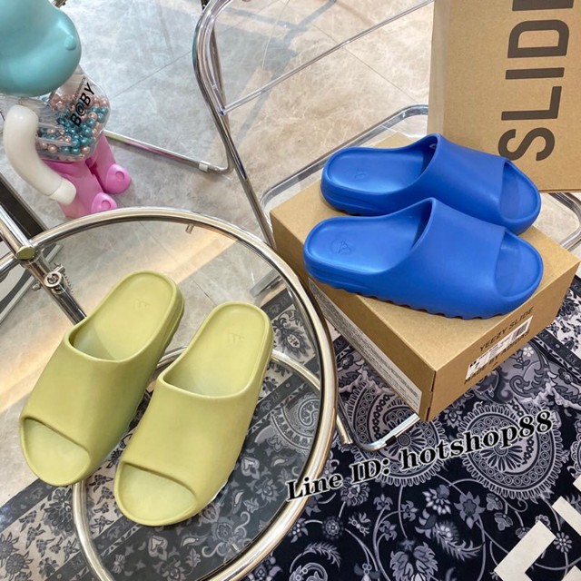 Adidas Yeezy Slide麵包拖鞋阿迪達斯情侶款涼拖鞋 dx2459